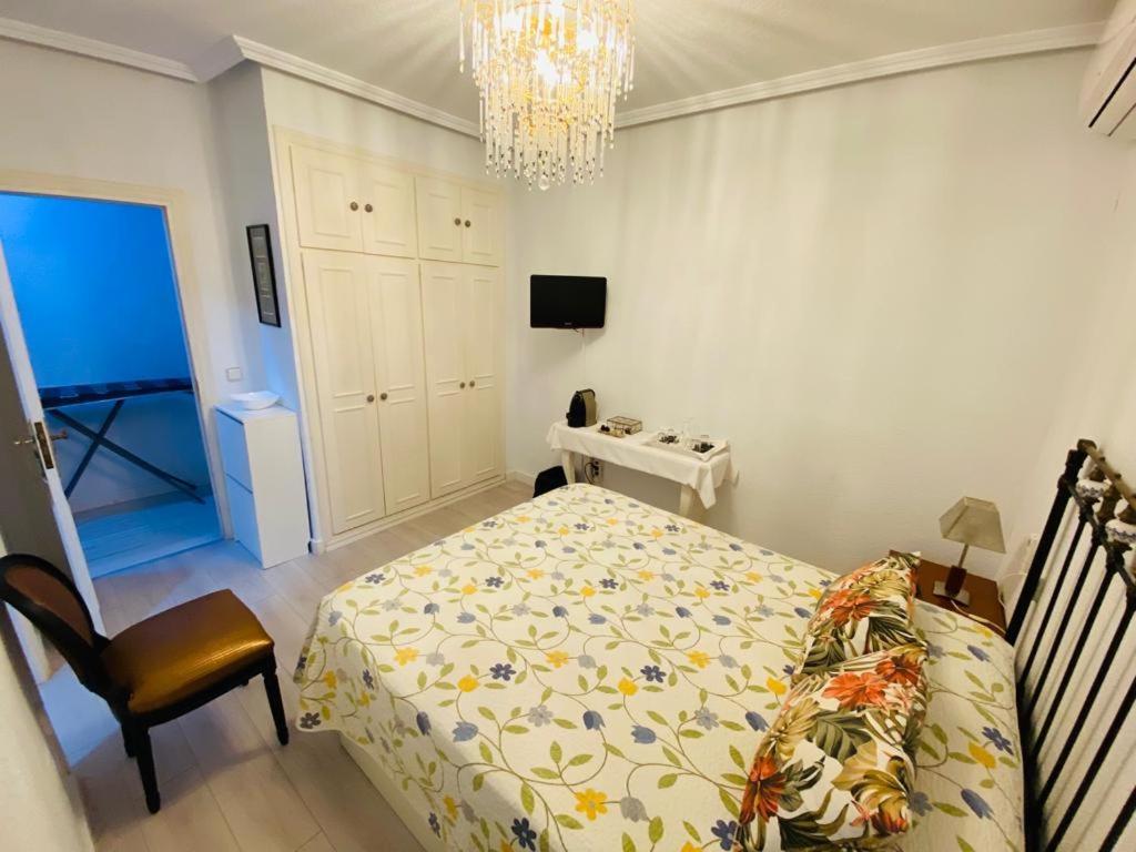 אליקאנטה Pension Antonio Guesthouse מראה חיצוני תמונה